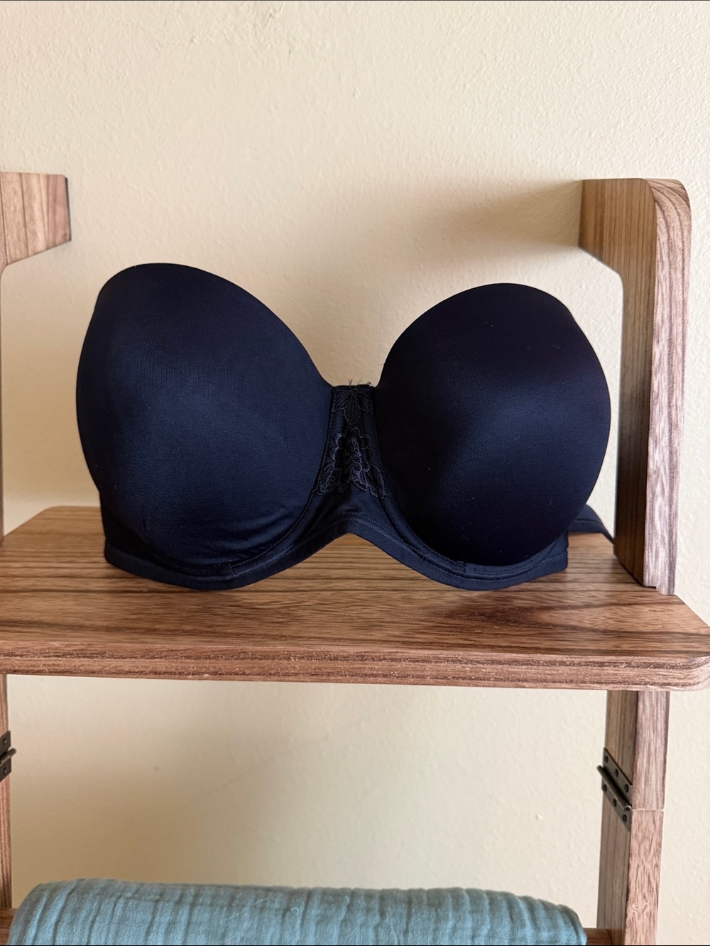 Vanity fair Strapless Black Molded Cup Bra - Seamless Support 40 C